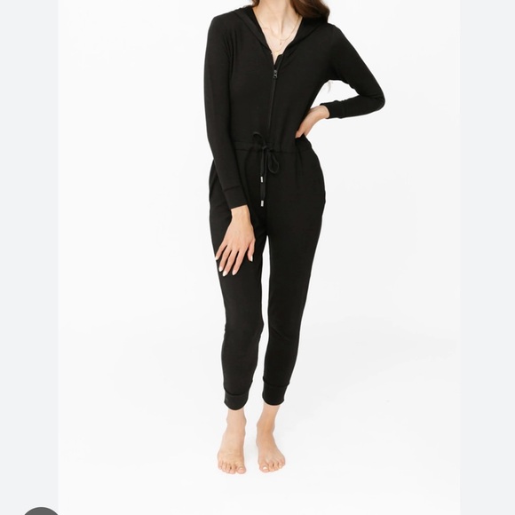 Smash + Tess Pants - SMASH + TESS L black Jillian Harris long sleeve zip up drawstring waist